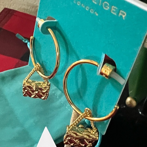 Kurt Geiger Signature Purse Hoop Drop Earrings #KSER - Picture 7 of 9